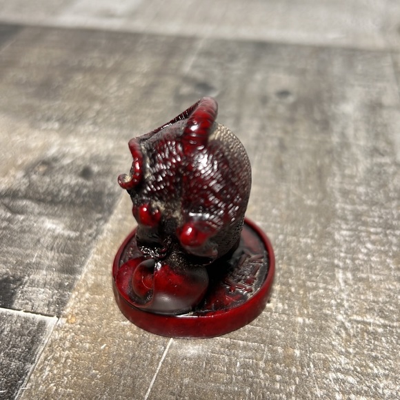 Vintage Dark Red Resin Mouse Figurine - Picture 2 of 5